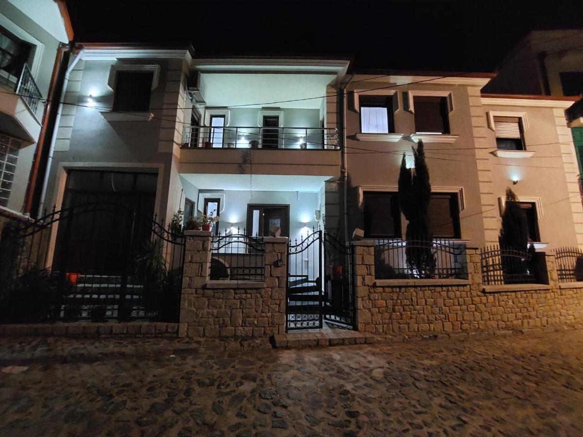Guesthouse Kocibelli Korce Esterno foto